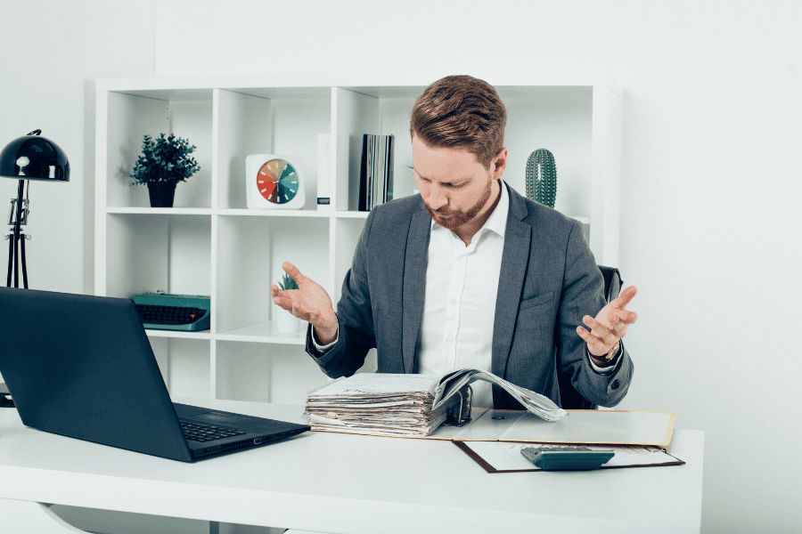 O custo invisível da desorganização digital: Quanto sua empresa perde com leads que 'caem pelas frestas'?