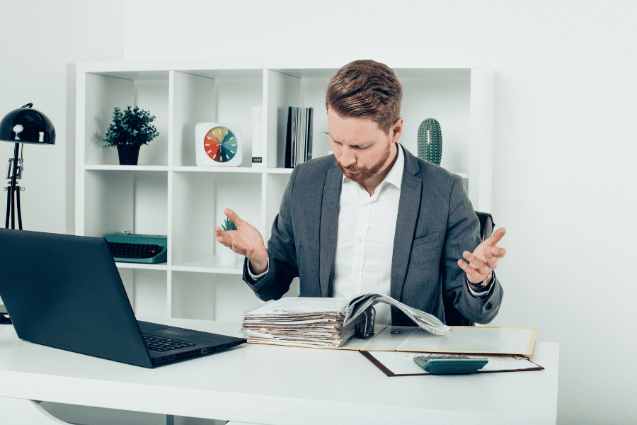 O custo invisível da desorganização digital: Quanto sua empresa perde com leads que 'caem pelas frestas'?